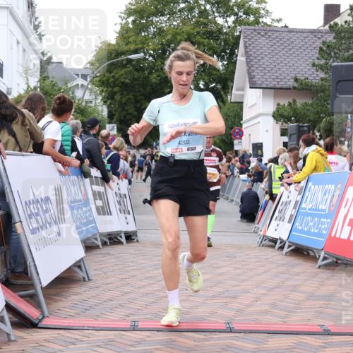 30.08.2026 - Blankeneser Heldenlauf Lena Gebhardt http://msf.ph/oto/10056272 30.08.2026 12:10:59 Ziel 2045, 2051, 4127, 4137, 4202, 4342, 4367 meine-sportfotos.de
