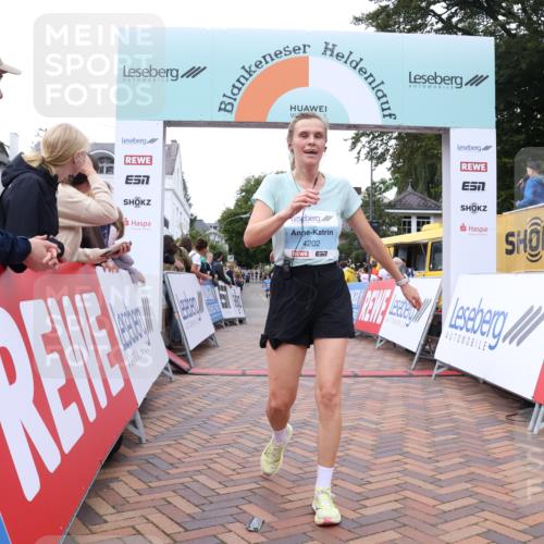 30.08.2026 - Blankeneser Heldenlauf Lena Gebhardt http://msf.ph/oto/10056285 30.08.2026 12:11:01 Ziel 2045, 2051, 2393, 4137, 4202, 4309, 4367 meine-sportfotos.de