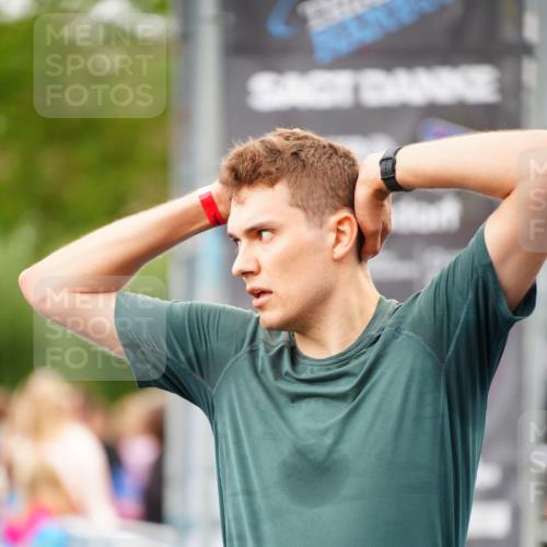 30.08.2026 - Elbe Triathlon Hamburg LAZAROV Photography http://msf.ph/oto/10056297 30.08.2026 11:09:01 Ziel 633, 1042, 1098 meine-sportfotos.de