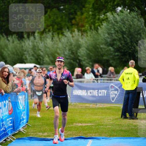 30.08.2026 - Elbe Triathlon Hamburg LAZAROV Photography http://msf.ph/oto/10056303 30.08.2026 11:09:03 Ziel 633, 1098 meine-sportfotos.de