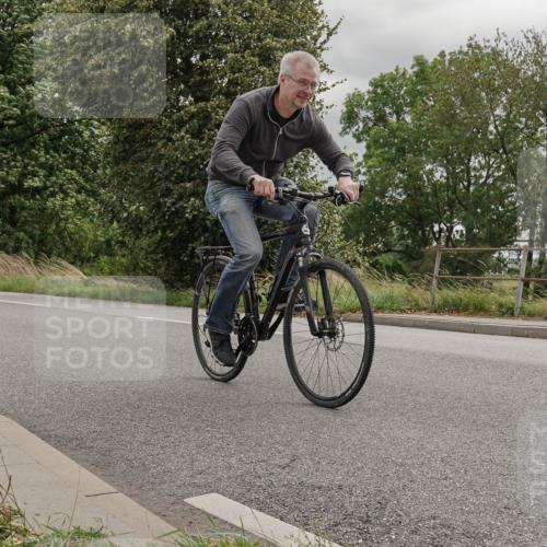 30.08.2026 - Elbe Triathlon Hamburg Michael Burmester http://msf.ph/oto/10056310 30.08.2026 13:41:24 Radfahren  meine-sportfotos.de
