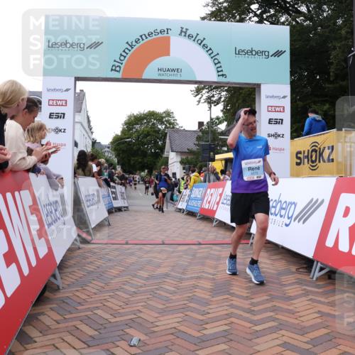 30.08.2026 - Blankeneser Heldenlauf Lena Gebhardt http://msf.ph/oto/10056359 30.08.2026 12:11:21 Ziel 2320, 2912, 4373, 4445 meine-sportfotos.de