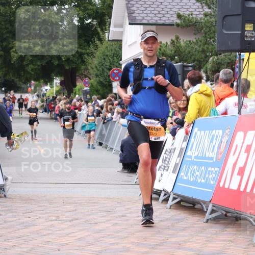 30.08.2026 - Blankeneser Heldenlauf Lena Gebhardt http://msf.ph/oto/10056367 30.08.2026 12:11:23 Ziel 2320, 4373, 4445 meine-sportfotos.de
