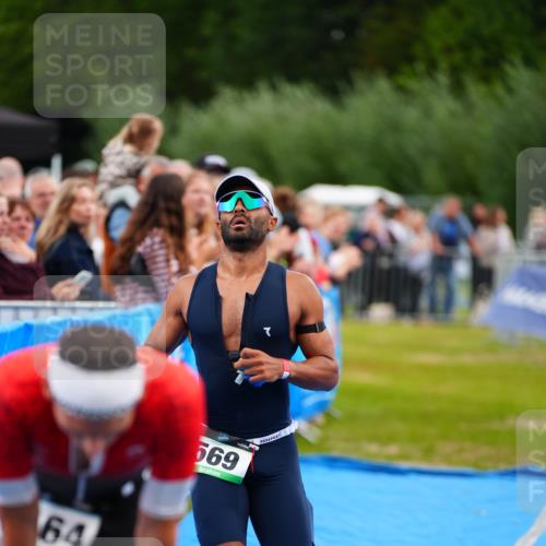30.08.2026 - Elbe Triathlon Hamburg LAZAROV Photography http://msf.ph/oto/10056388 30.08.2026 11:09:46 Ziel 569, 1164 meine-sportfotos.de