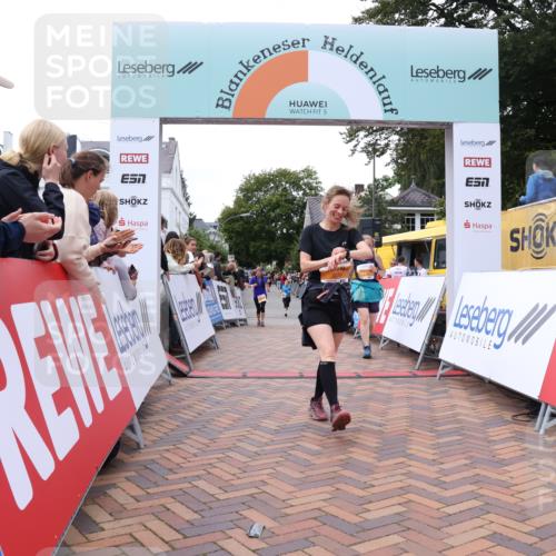 30.08.2026 - Blankeneser Heldenlauf Lena Gebhardt http://msf.ph/oto/10056402 30.08.2026 12:11:40 Ziel 2086, 2438, 2541 meine-sportfotos.de
