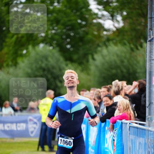 30.08.2026 - Elbe Triathlon Hamburg LAZAROV Photography http://msf.ph/oto/10056414 30.08.2026 11:09:56 Ziel 626, 1060 meine-sportfotos.de