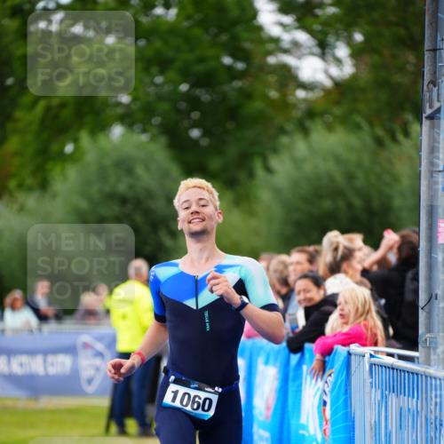 30.08.2026 - Elbe Triathlon Hamburg LAZAROV Photography http://msf.ph/oto/10056415 30.08.2026 11:09:56 Ziel 626, 1060 meine-sportfotos.de