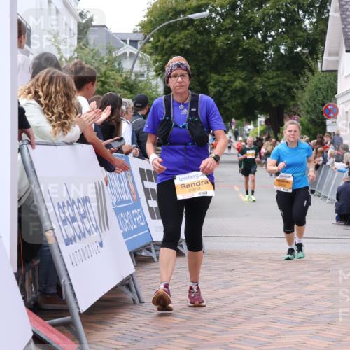 30.08.2026 - Blankeneser Heldenlauf Lena Gebhardt http://msf.ph/oto/10056416 30.08.2026 12:11:44 Ziel 2086, 2436, 2438, 2803 meine-sportfotos.de