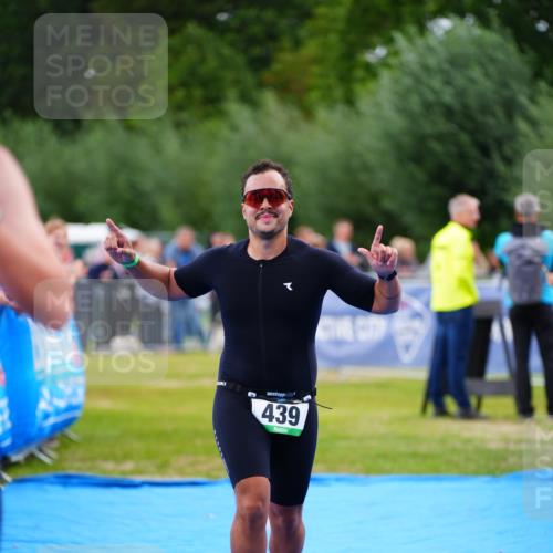 30.08.2026 - Elbe Triathlon Hamburg LAZAROV Photography http://msf.ph/oto/10056444 30.08.2026 11:10:13 Ziel 439, 581 meine-sportfotos.de