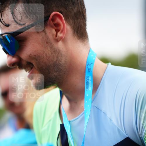 30.08.2026 - Elbe Triathlon Hamburg LAZAROV Photography http://msf.ph/oto/10056486 30.08.2026 11:10:49 Ziel 437, 541, 566, 666 meine-sportfotos.de