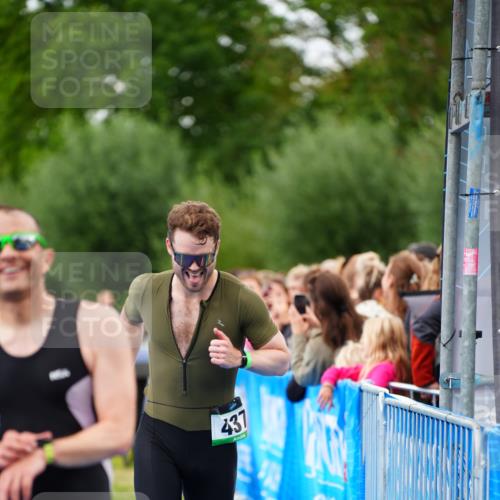 30.08.2026 - Elbe Triathlon Hamburg LAZAROV Photography http://msf.ph/oto/10056501 30.08.2026 11:10:54 Ziel 437, 541, 566, 666 meine-sportfotos.de