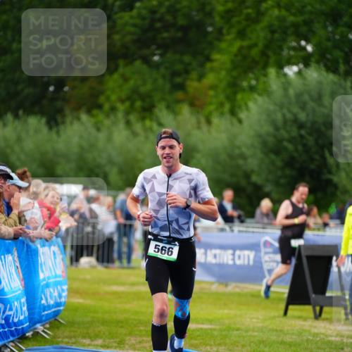 30.08.2026 - Elbe Triathlon Hamburg LAZAROV Photography http://msf.ph/oto/10056509 30.08.2026 11:10:57 Ziel 437, 541, 566 meine-sportfotos.de