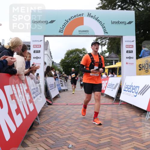 30.08.2026 - Blankeneser Heldenlauf Lena Gebhardt http://msf.ph/oto/10056517 30.08.2026 12:12:10 Ziel 2562, 2621, 2899, 2923, 4345, 4398 meine-sportfotos.de