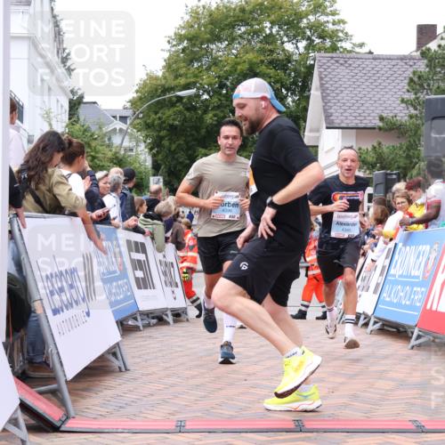 30.08.2026 - Blankeneser Heldenlauf Lena Gebhardt http://msf.ph/oto/10056527 30.08.2026 12:12:12 Ziel 2344, 2562, 2899, 2923, 4345, 4398 meine-sportfotos.de