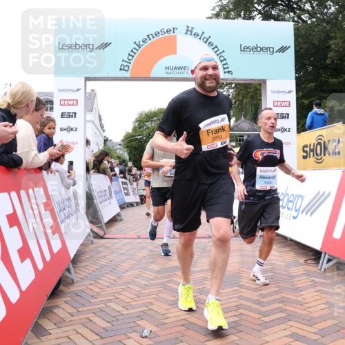 30.08.2026 - Blankeneser Heldenlauf Lena Gebhardt http://msf.ph/oto/10056541 30.08.2026 12:12:14 Ziel 2344, 2899, 2923, 4345, 4398 meine-sportfotos.de