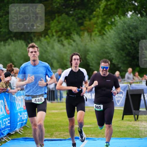30.08.2026 - Elbe Triathlon Hamburg LAZAROV Photography http://msf.ph/oto/10056542 30.08.2026 11:11:17 Ziel 440, 665, 1010 meine-sportfotos.de