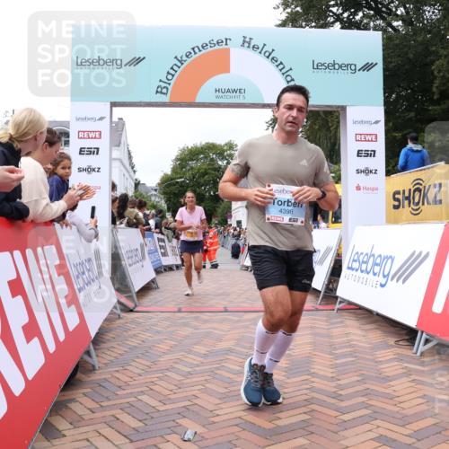 30.08.2026 - Blankeneser Heldenlauf Lena Gebhardt http://msf.ph/oto/10056548 30.08.2026 12:12:15 Ziel 2344, 2899, 2923, 4345, 4398 meine-sportfotos.de