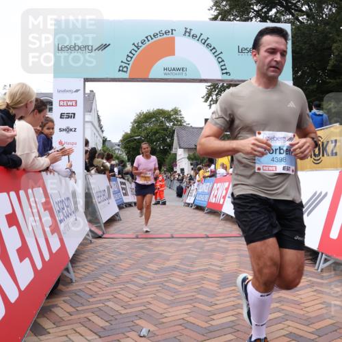 30.08.2026 - Blankeneser Heldenlauf Lena Gebhardt http://msf.ph/oto/10056551 30.08.2026 12:12:15 Ziel 2344, 2899, 2923, 4345, 4398 meine-sportfotos.de