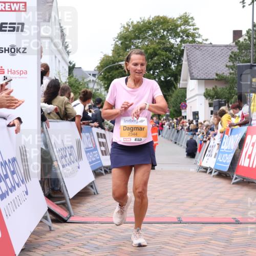 30.08.2026 - Blankeneser Heldenlauf Lena Gebhardt http://msf.ph/oto/10056554 30.08.2026 12:12:16 Ziel 2344, 2899, 2923, 4345, 4398 meine-sportfotos.de