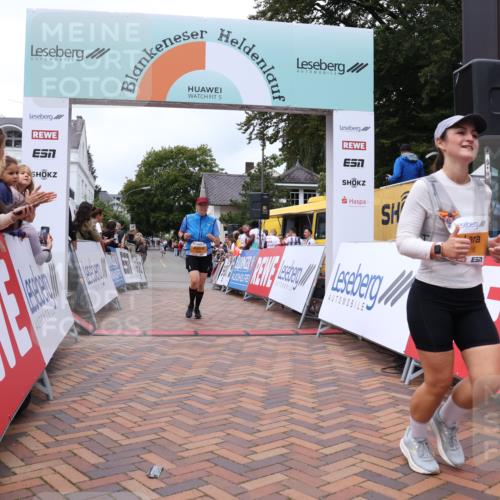 30.08.2026 - Blankeneser Heldenlauf Lena Gebhardt http://msf.ph/oto/10056599 30.08.2026 12:12:34 Ziel 2416, 2664 meine-sportfotos.de