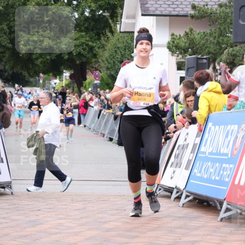 30.08.2026 - Blankeneser Heldenlauf Lena Gebhardt http://msf.ph/oto/10056635 30.08.2026 12:12:54 Ziel 2808 meine-sportfotos.de
