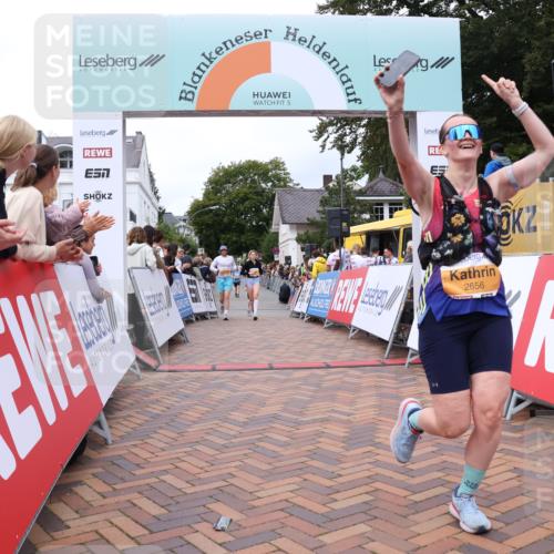 30.08.2026 - Blankeneser Heldenlauf Lena Gebhardt http://msf.ph/oto/10056675 30.08.2026 12:13:08 Ziel 2115, 2120, 2218, 2656 meine-sportfotos.de