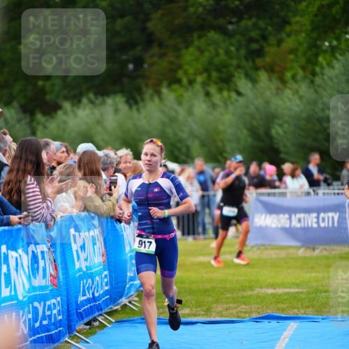 30.08.2026 - Elbe Triathlon Hamburg LAZAROV Photography http://msf.ph/oto/10056683 30.08.2026 11:12:29 Ziel 607, 632, 917 meine-sportfotos.de
