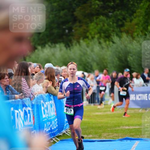 30.08.2026 - Elbe Triathlon Hamburg LAZAROV Photography http://msf.ph/oto/10056684 30.08.2026 11:12:29 Ziel 607, 632, 917 meine-sportfotos.de