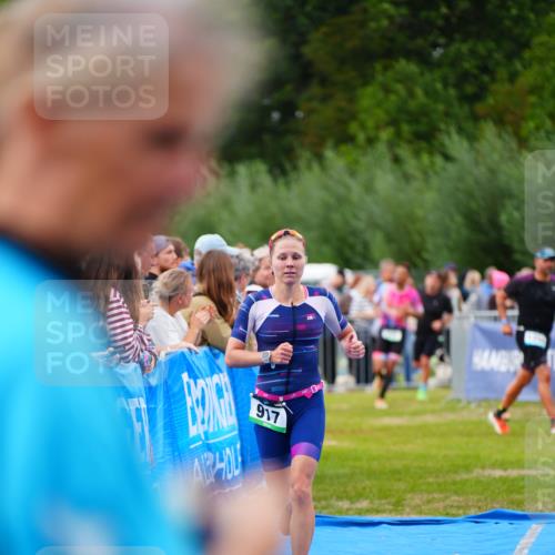 30.08.2026 - Elbe Triathlon Hamburg LAZAROV Photography http://msf.ph/oto/10056686 30.08.2026 11:12:29 Ziel 607, 632, 917 meine-sportfotos.de