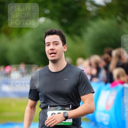 30.08.2026 - Elbe Triathlon Hamburg LAZAROV Photography http://msf.ph/oto/10056696 30.08.2026 11:12:33 Ziel 410, 607, 612, 632, 722, 917 meine-sportfotos.de