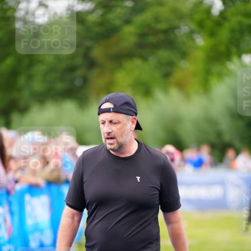30.08.2026 - Elbe Triathlon Hamburg LAZAROV Photography http://msf.ph/oto/10056719 30.08.2026 11:12:41 Ziel 410, 612, 632, 722, 1093 meine-sportfotos.de