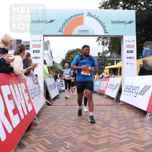 30.08.2026 - Blankeneser Heldenlauf Lena Gebhardt http://msf.ph/oto/10056737 30.08.2026 12:13:32 Ziel 2377, 2513, 2535, 2536, 2789, 2907 meine-sportfotos.de