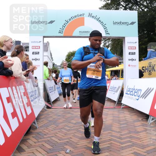30.08.2026 - Blankeneser Heldenlauf Lena Gebhardt http://msf.ph/oto/10056741 30.08.2026 12:13:33 Ziel 2377, 2513, 2535, 2536, 2789, 2907 meine-sportfotos.de