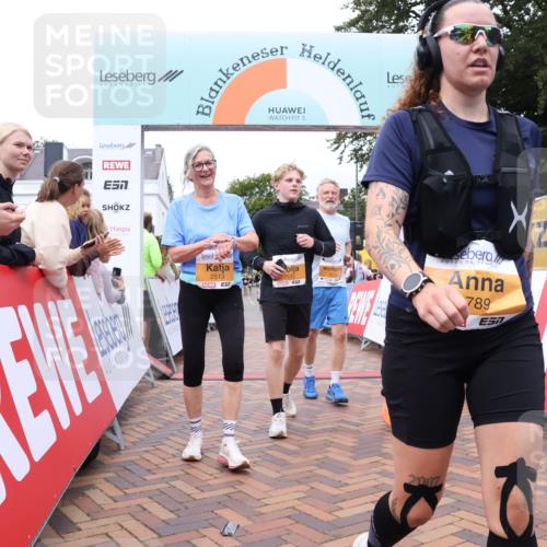 30.08.2026 - Blankeneser Heldenlauf Lena Gebhardt http://msf.ph/oto/10056748 30.08.2026 12:13:35 Ziel 2377, 2513, 2535, 2536, 2789, 2907 meine-sportfotos.de