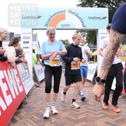 30.08.2026 - Blankeneser Heldenlauf Lena Gebhardt http://msf.ph/oto/10056751 30.08.2026 12:13:36 Ziel 2377, 2513, 2535, 2536, 2789, 2907 meine-sportfotos.de