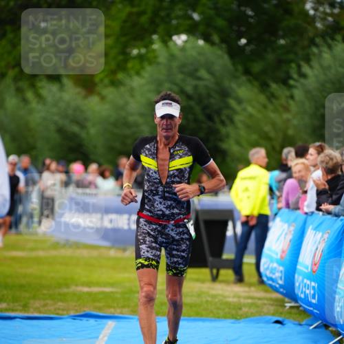 30.08.2026 - Elbe Triathlon Hamburg LAZAROV Photography http://msf.ph/oto/10056752 30.08.2026 11:12:53 Ziel 773, 1085, 1093, 1097 meine-sportfotos.de