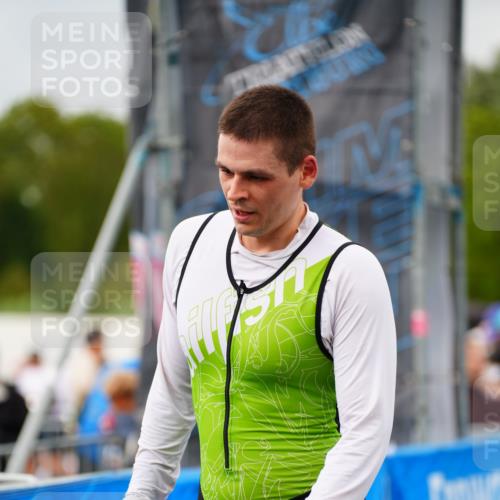 30.08.2026 - Elbe Triathlon Hamburg LAZAROV Photography http://msf.ph/oto/10056760 30.08.2026 11:12:56 Ziel 773, 1037, 1085, 1097 meine-sportfotos.de