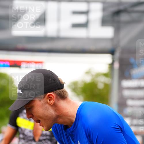 30.08.2026 - Elbe Triathlon Hamburg LAZAROV Photography http://msf.ph/oto/10056762 30.08.2026 11:12:59 Ziel 1037, 1061, 1085 meine-sportfotos.de