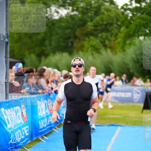 30.08.2026 - Elbe Triathlon Hamburg LAZAROV Photography http://msf.ph/oto/10056763 30.08.2026 11:13:01 Ziel 490, 1037, 1061, 1085 meine-sportfotos.de