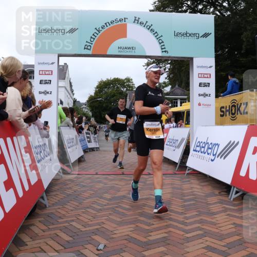 30.08.2026 - Blankeneser Heldenlauf Lena Gebhardt http://msf.ph/oto/10056797 30.08.2026 12:13:52 Ziel 2734, 2883, 4411 meine-sportfotos.de
