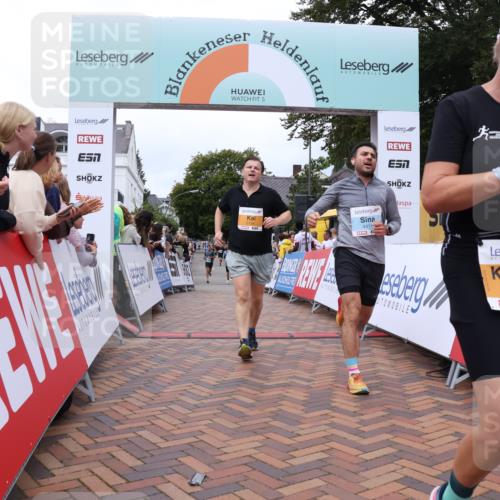 30.08.2026 - Blankeneser Heldenlauf Lena Gebhardt http://msf.ph/oto/10056805 30.08.2026 12:13:53 Ziel 2734, 2883, 4411 meine-sportfotos.de