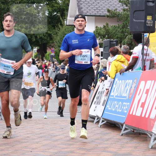 30.08.2026 - Blankeneser Heldenlauf Lena Gebhardt http://msf.ph/oto/10056822 30.08.2026 12:13:59 Ziel 2636, 2734, 2883, 4017, 4396, 4411, 4459 meine-sportfotos.de