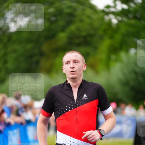 30.08.2026 - Elbe Triathlon Hamburg LAZAROV Photography http://msf.ph/oto/10056832 30.08.2026 11:13:34 Ziel 560, 598, 620, 699, 752 meine-sportfotos.de