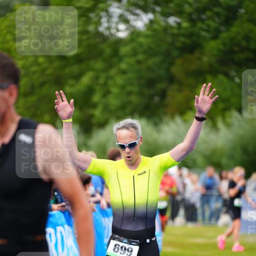30.08.2026 - Elbe Triathlon Hamburg LAZAROV Photography http://msf.ph/oto/10056855 30.08.2026 11:13:41 Ziel 598, 643, 699, 752 meine-sportfotos.de