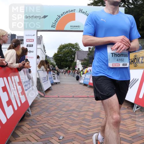 30.08.2026 - Blankeneser Heldenlauf Lena Gebhardt http://msf.ph/oto/10056870 30.08.2026 12:14:11 Ziel 2636, 4017, 4162, 4214 meine-sportfotos.de