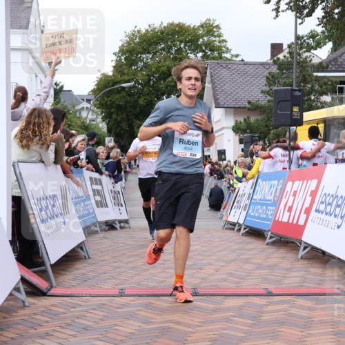 30.08.2026 - Blankeneser Heldenlauf Lena Gebhardt http://msf.ph/oto/10056913 30.08.2026 12:14:28 Ziel 2130, 4023, 4044 meine-sportfotos.de