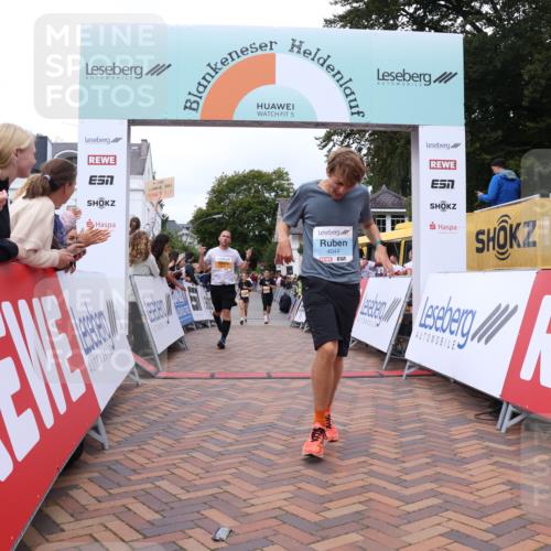 30.08.2026 - Blankeneser Heldenlauf Lena Gebhardt http://msf.ph/oto/10056916 30.08.2026 12:14:29 Ziel 2130, 2282, 4044 meine-sportfotos.de