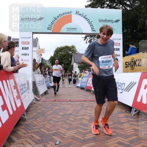 30.08.2026 - Blankeneser Heldenlauf Lena Gebhardt http://msf.ph/oto/10056920 30.08.2026 12:14:29 Ziel 2130, 2282, 4044 meine-sportfotos.de