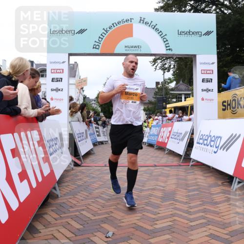 30.08.2026 - Blankeneser Heldenlauf Lena Gebhardt http://msf.ph/oto/10056930 30.08.2026 12:14:31 Ziel 2130, 2282, 2283, 4044 meine-sportfotos.de