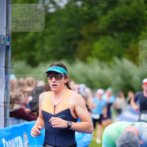 30.08.2026 - Elbe Triathlon Hamburg LAZAROV Photography http://msf.ph/oto/10056934 30.08.2026 11:14:34 Ziel 413, 497, 565, 606, 990, 1054, 1114 meine-sportfotos.de